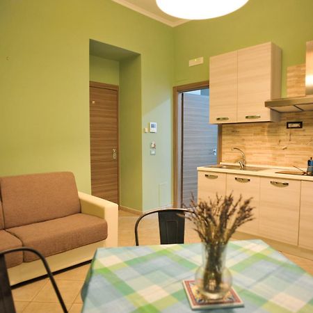 In Center Apartaments Салерно Екстериор снимка