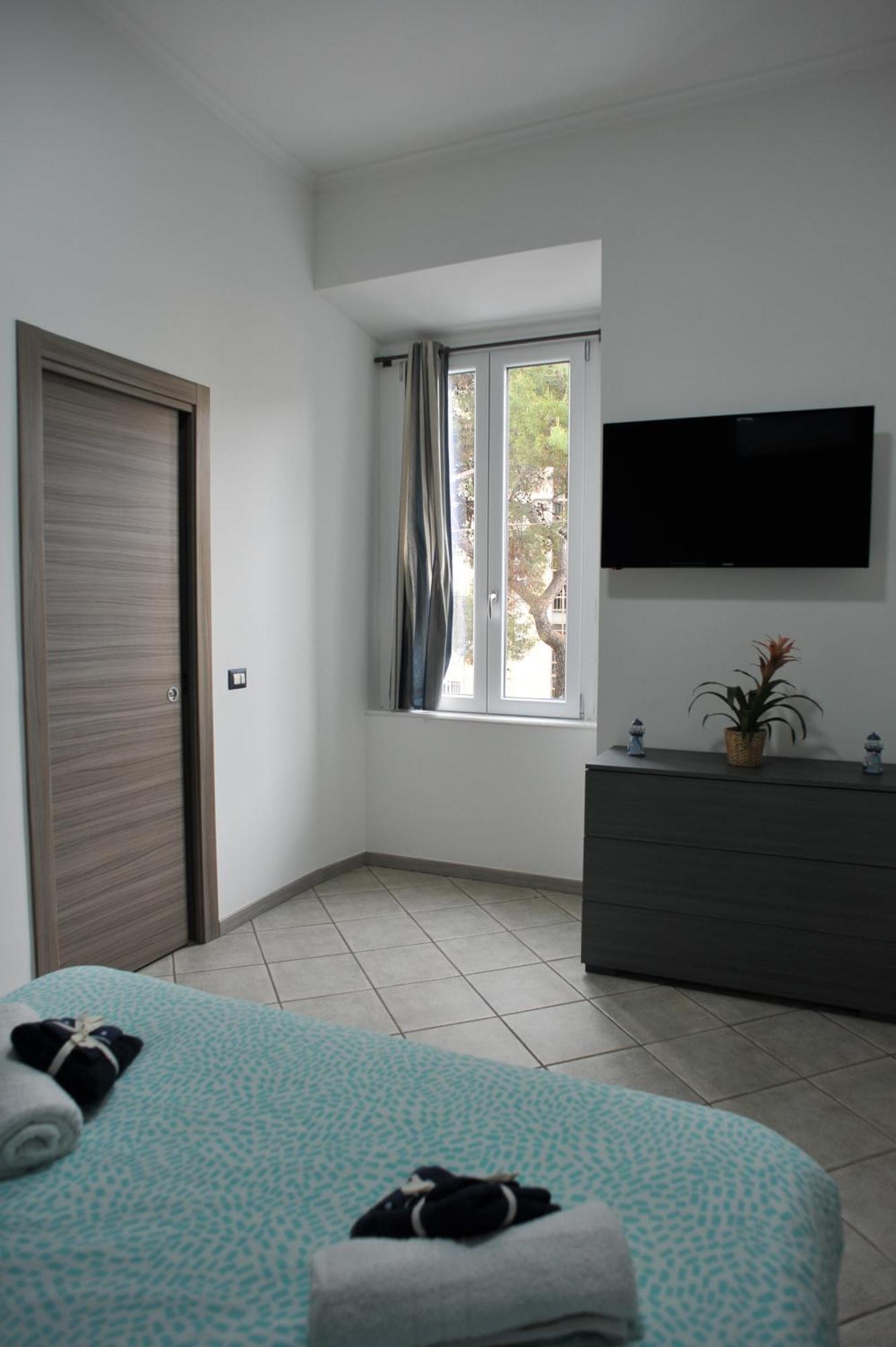In Center Apartaments Салерно Екстериор снимка